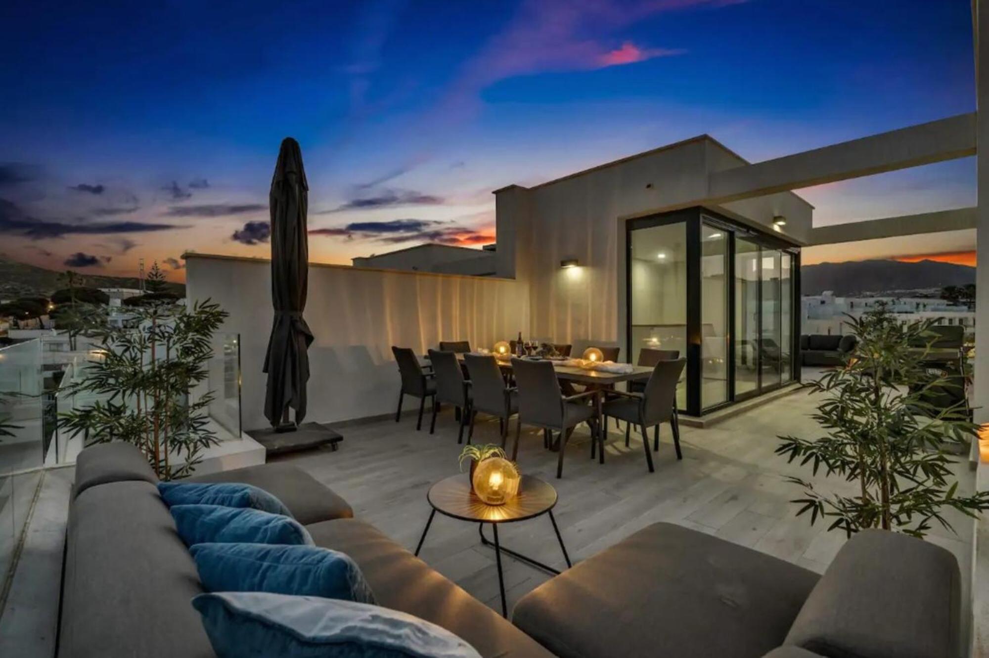 Fantastic Townhouse Near The Holiday home Malaga